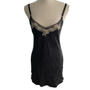 Victoria's Secret 2008 Slip Black and Cream Lace Size Small
